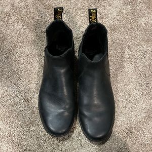 Dr Martens Katya women’s size 10. Worn a handful of time.